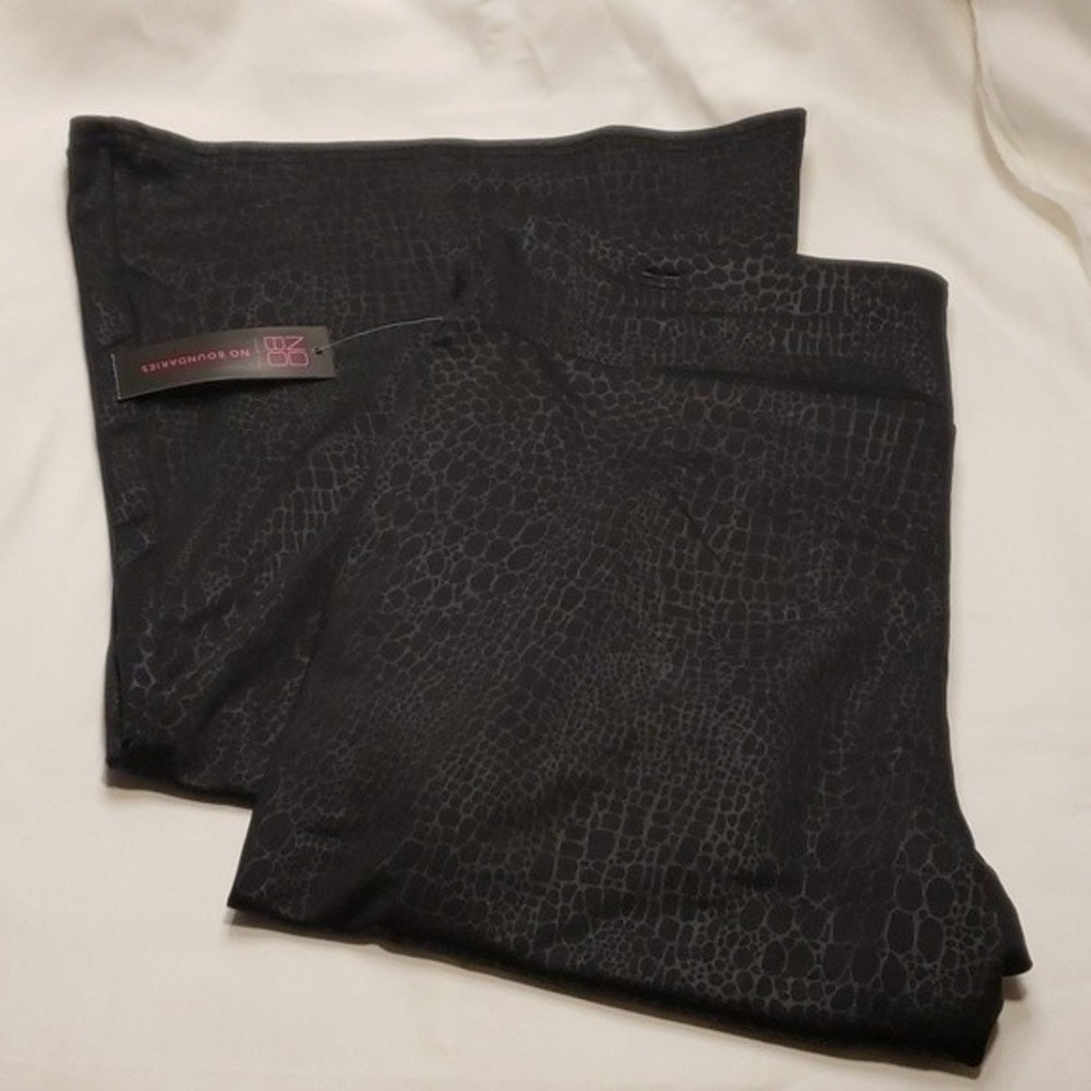 Juniors Snakeskin Print Flare Pants Size XL/XG (15-17)